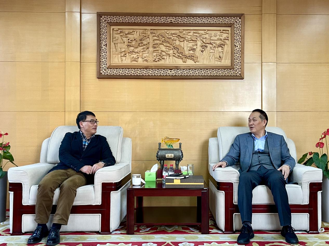 ��������������ϯ���ƻ��߷ü���