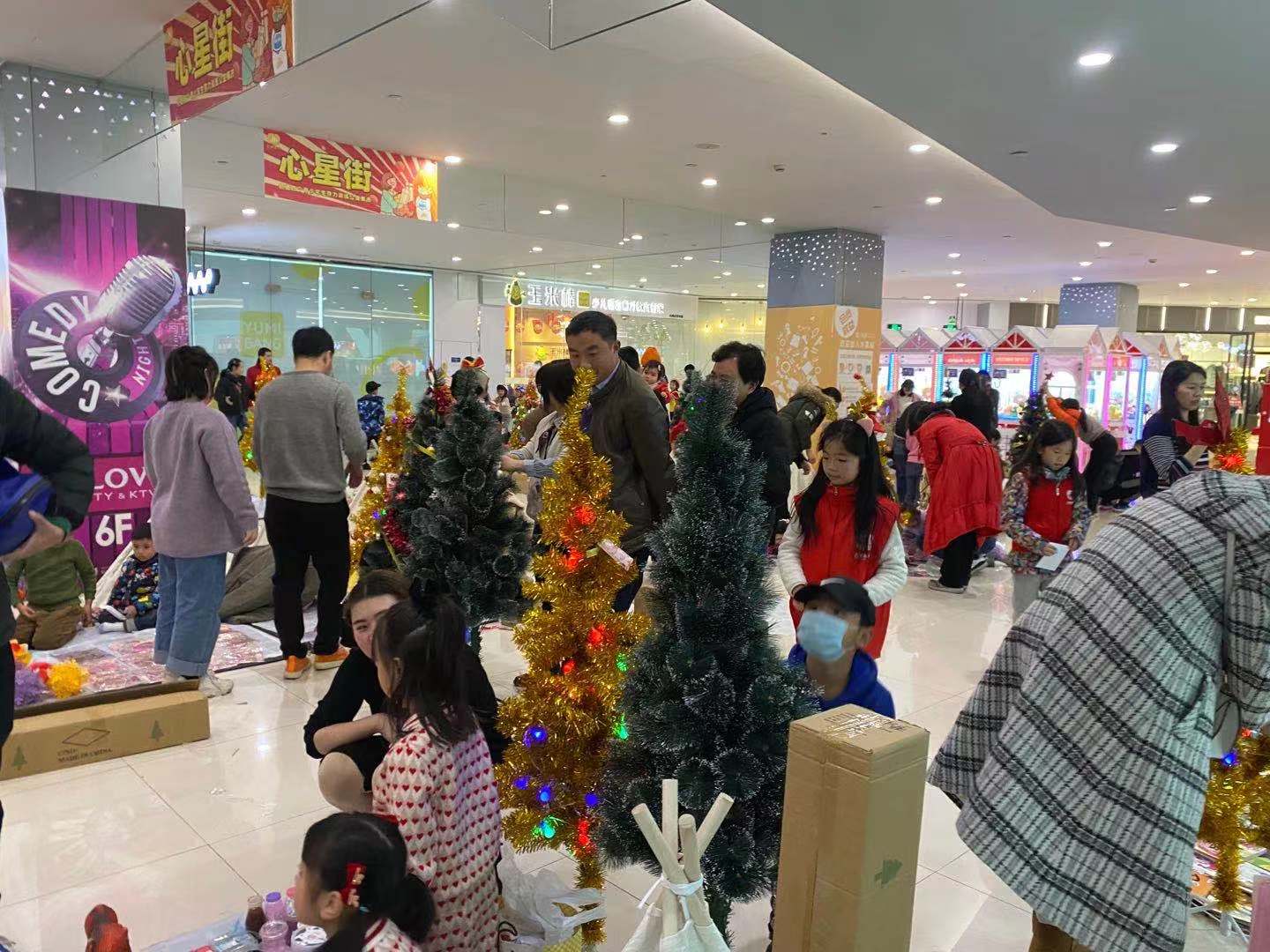 ˮ����ʥ����װ���˶�˳������