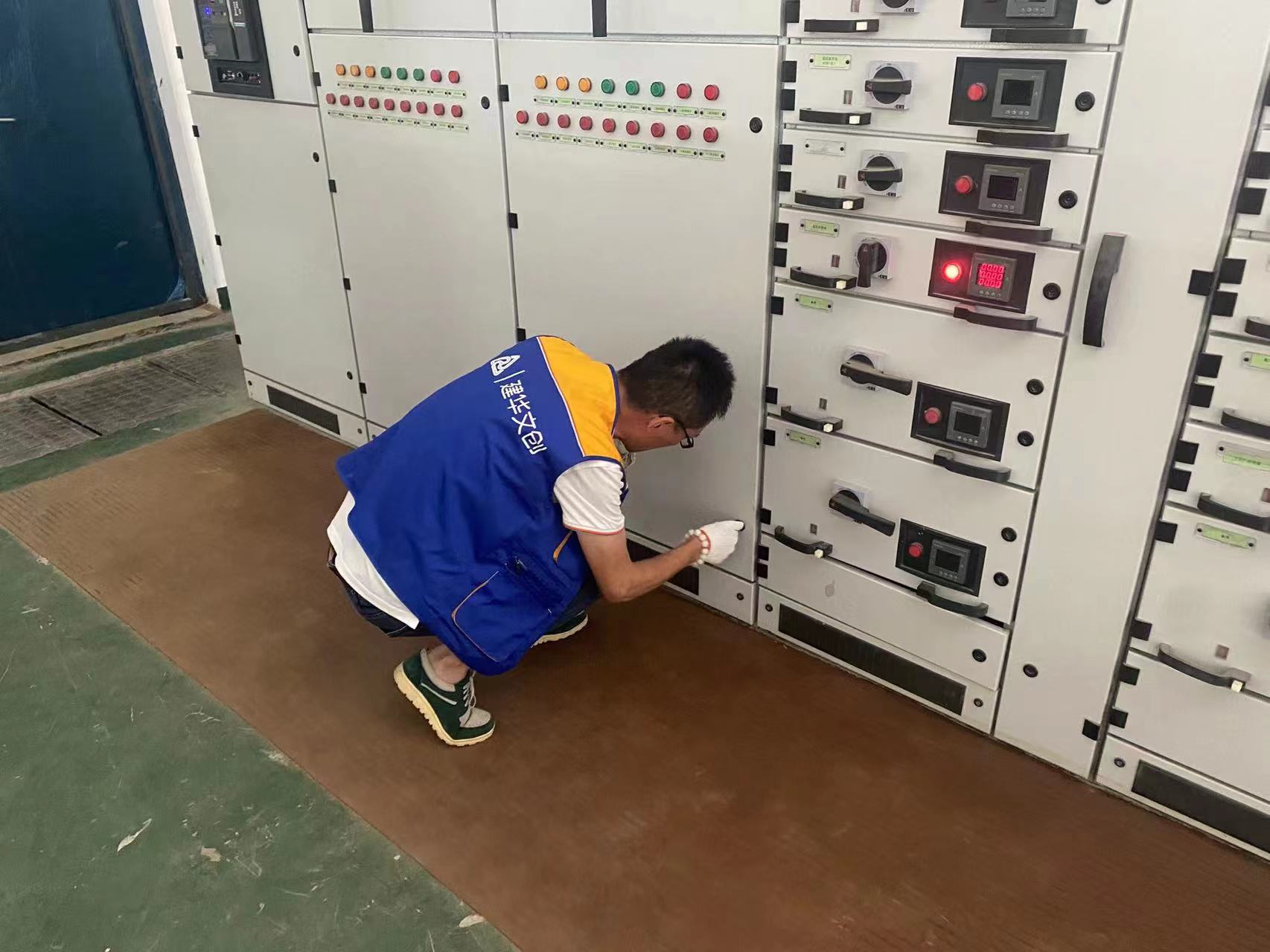 ���ļ��õ��������԰���ѹ��������� �������������Ĵ����ſ�չ�õ������������