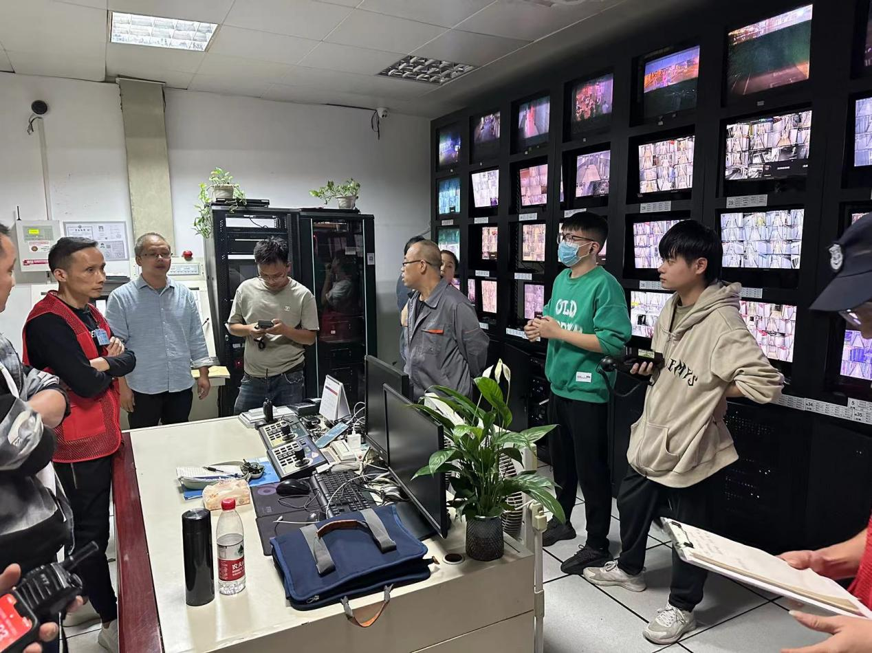 ��ǿ����ս������������Ǯ���̳ǿ�չ������������