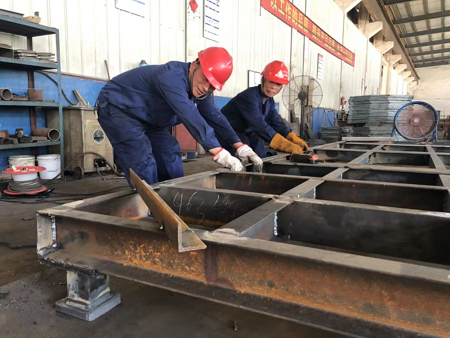 �������ż���һ��Ա���ڸ����µļ���