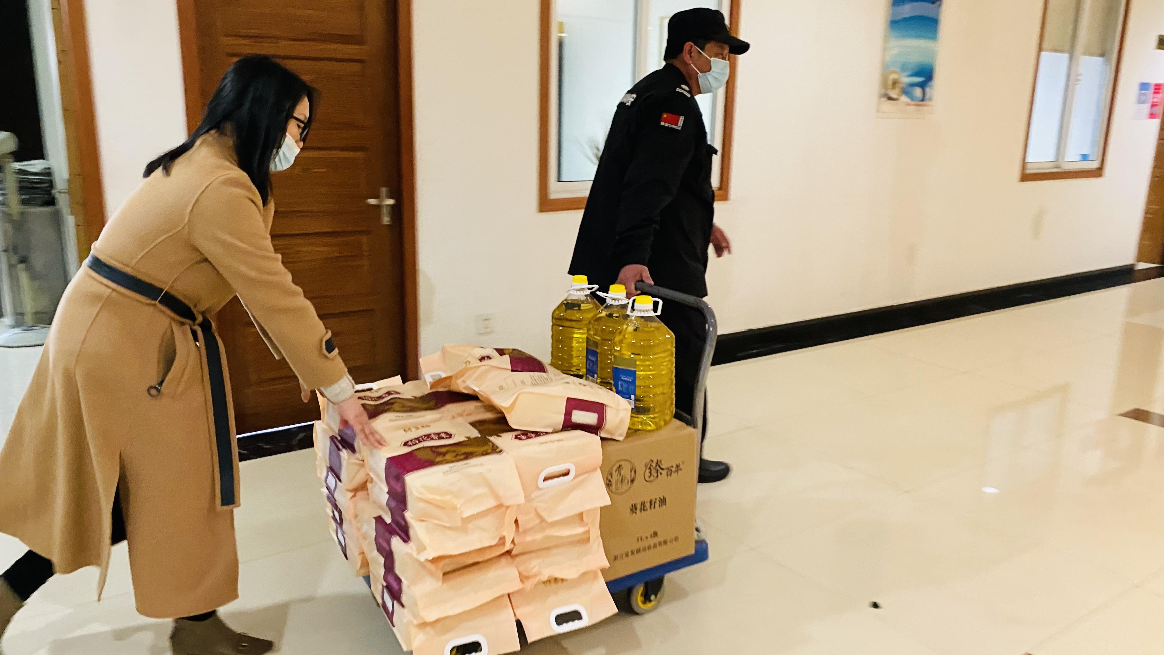 ��ϵԱ������ů�´��� Ǯ���̳�Ϊȫ��Ա�����Ŵ��ڸ���