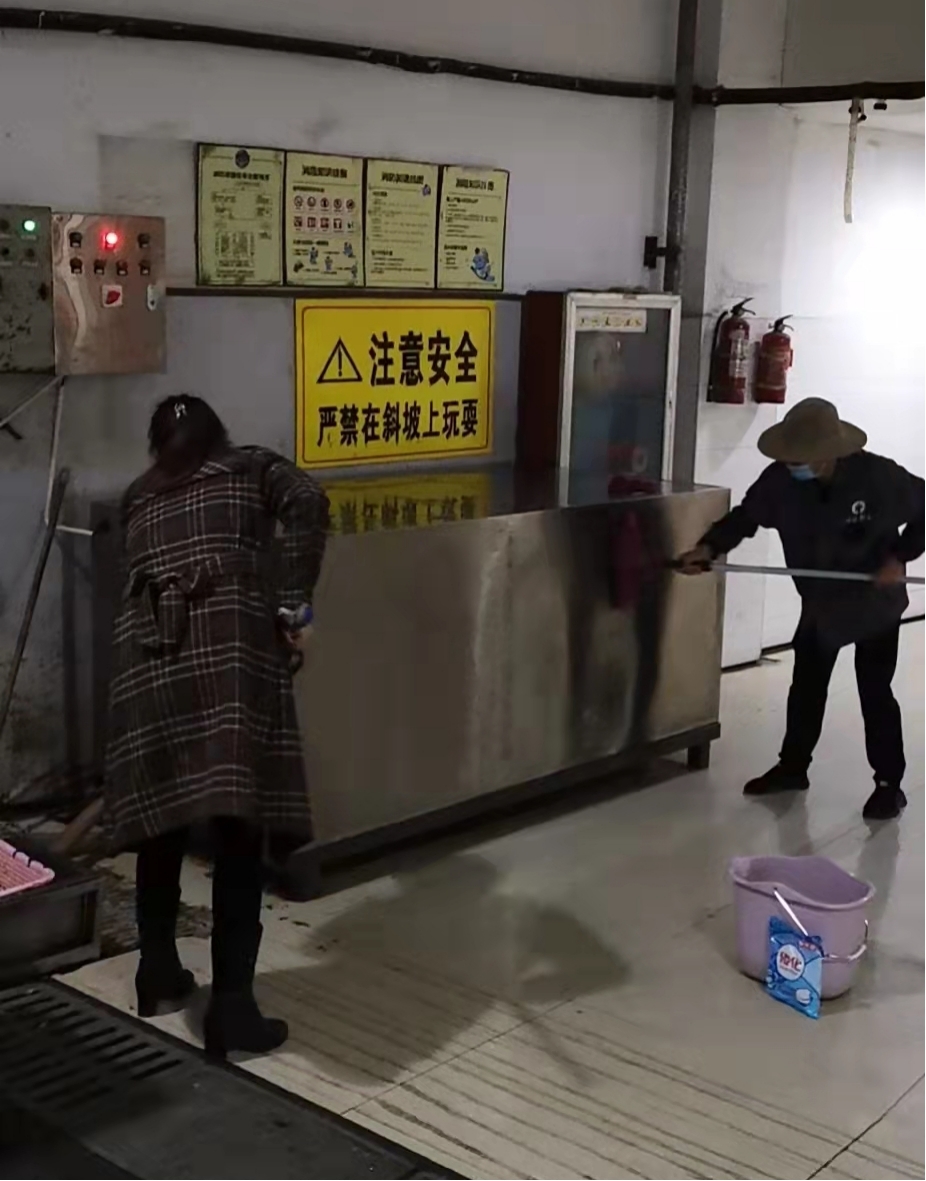 Ǯ���̳ǿ�չ��ʳ�㳡����̺ʽ����ϴ����