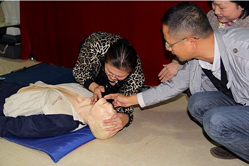 20131024���������Ĵ�԰��֧���ٰ�Ӧ���Ȼ�֪ʶ��ѵ (3).jpg