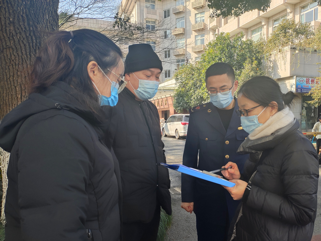 防疫检查.jpg 防疫检查.jpg